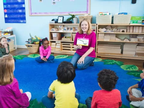 a teacher teaching her students
