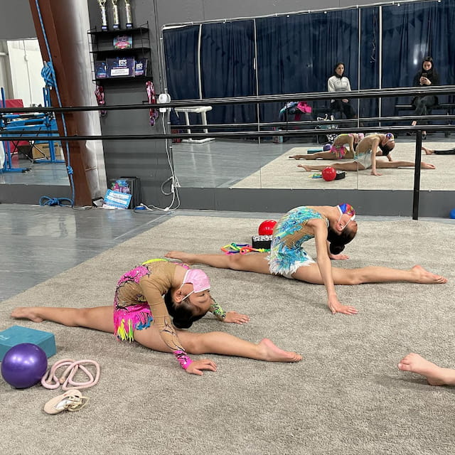 a group of people on the floor